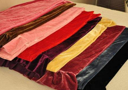 金丝绒面料的特点有哪些？金丝绒衣服怎么洗？